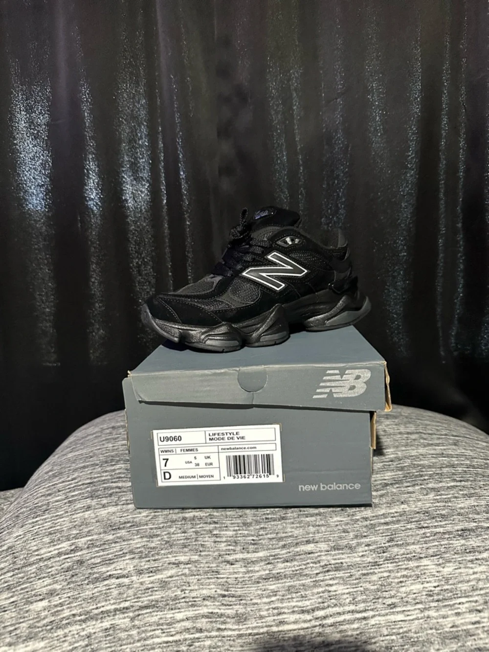 New Balance Black Mesh & Leather Runner Sneakers - Picture 2 of 4